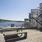 2br At Tjuvhomen With Sea View Apartman