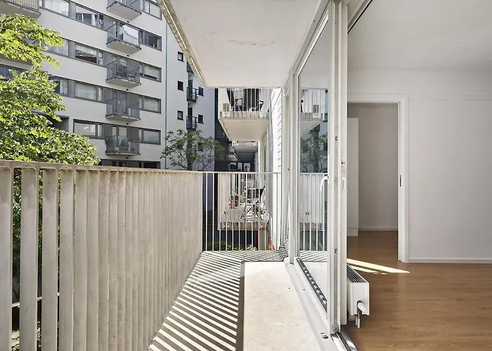 2br At Tjuvhomen With Sea View דירה *