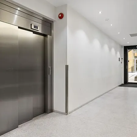 2br At Tjuvhomen With Sea View 公寓 *